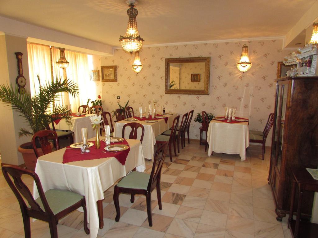 Pension Dinu Residence Timisoara Bagian luar foto
